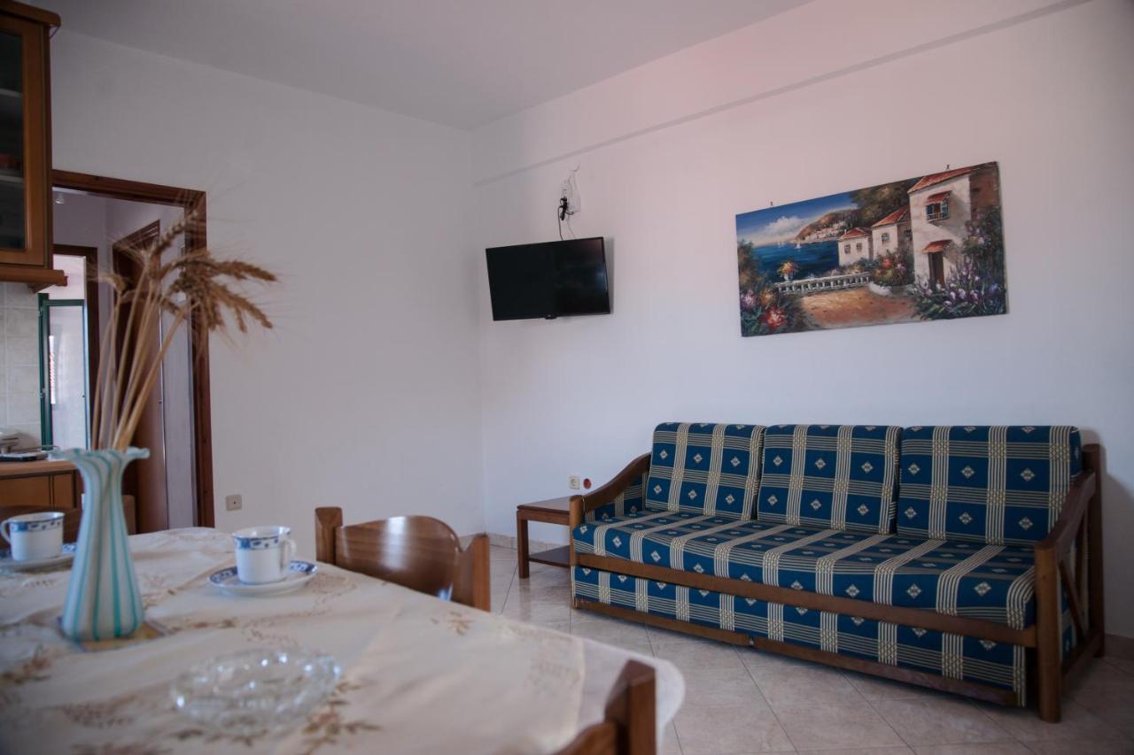 Maxis Apartment 2 Koróni エクステリア 写真